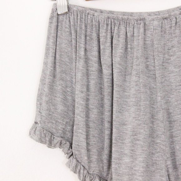 Brandy Melville Women's Grey Lounge Shorts - Picture 3 of 4